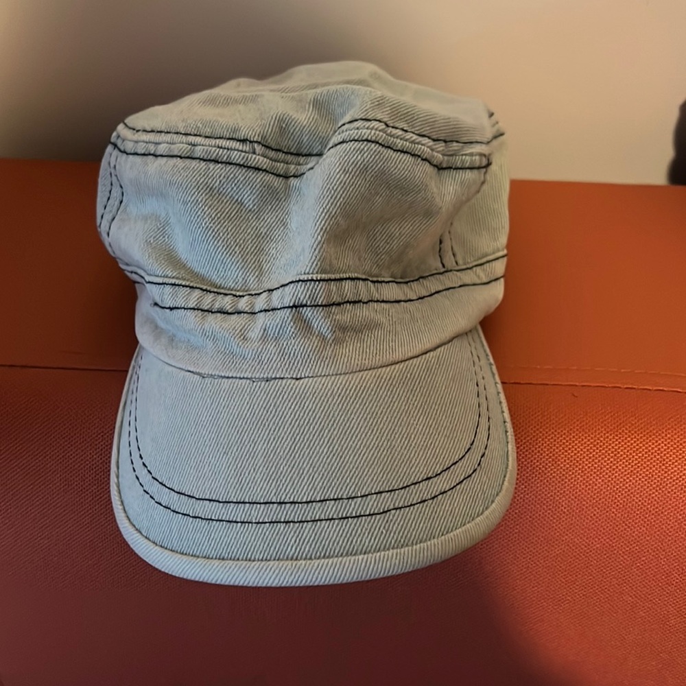 Trucker hat